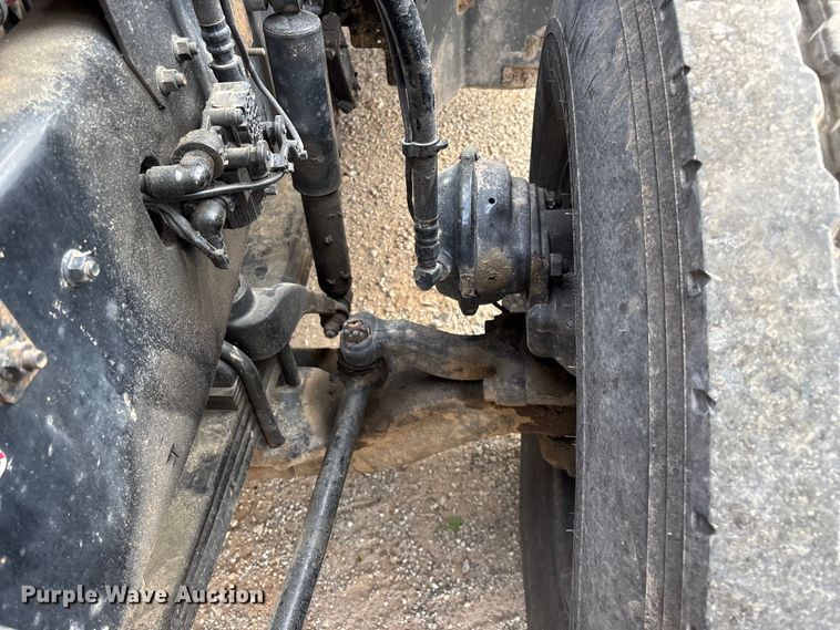 image for item FG0329 2016 Mack Titan TD713  semi truck