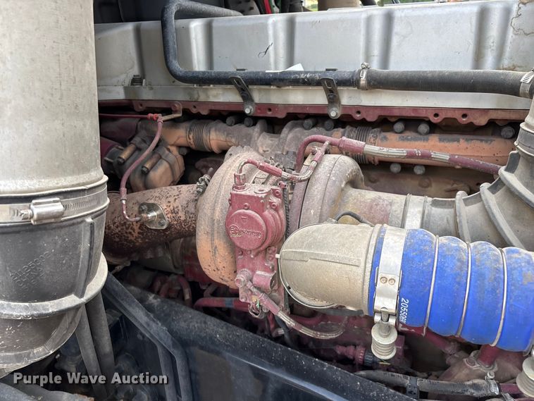 image for item FG0329 2016 Mack Titan TD713  semi truck