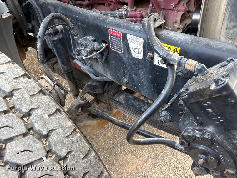 image for item FG0329 2016 Mack Titan TD713  semi truck