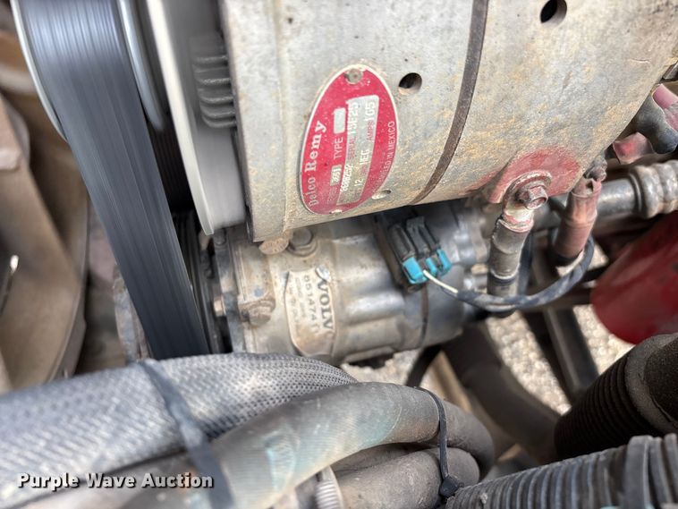 image for item FG0329 2016 Mack Titan TD713  semi truck