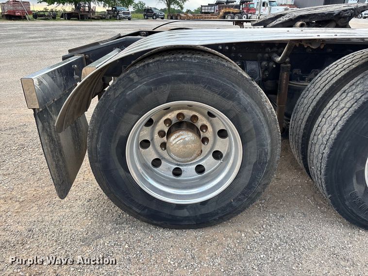 image for item FG0329 2016 Mack Titan TD713  semi truck