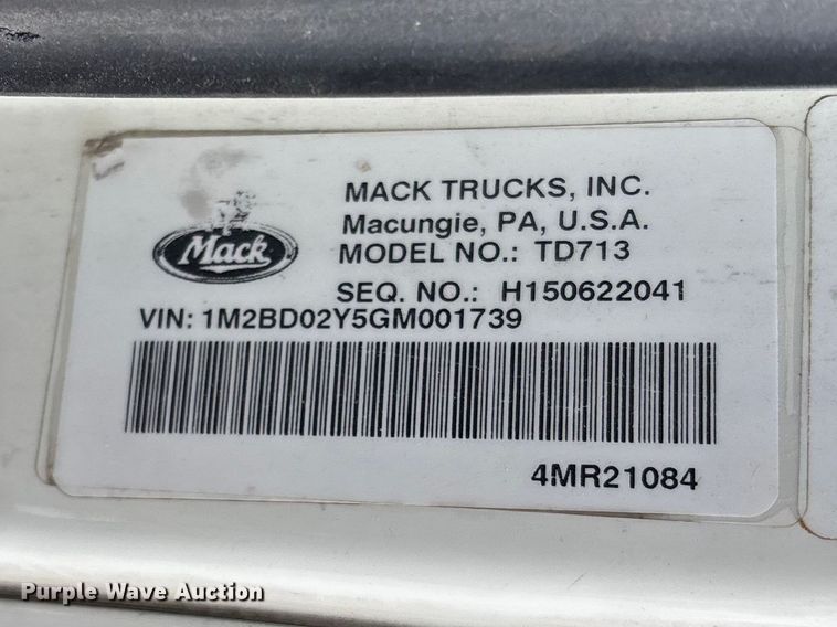 image for item FG0329 2016 Mack Titan TD713  semi truck