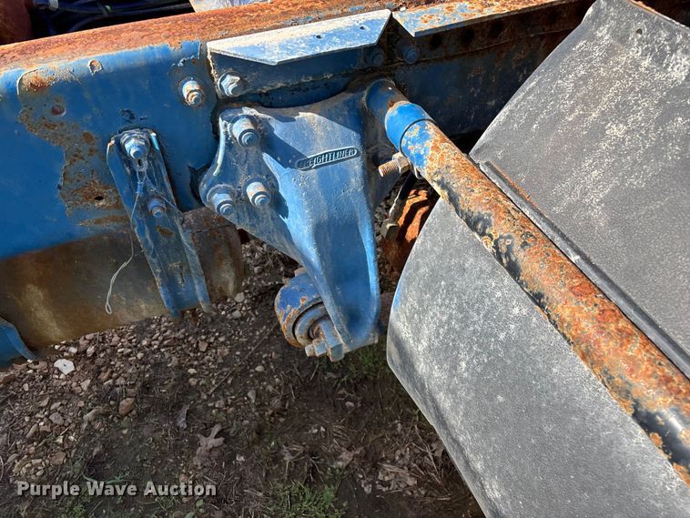 image for item FG0338 1995 Freightliner USF-1E truck cab and chassis