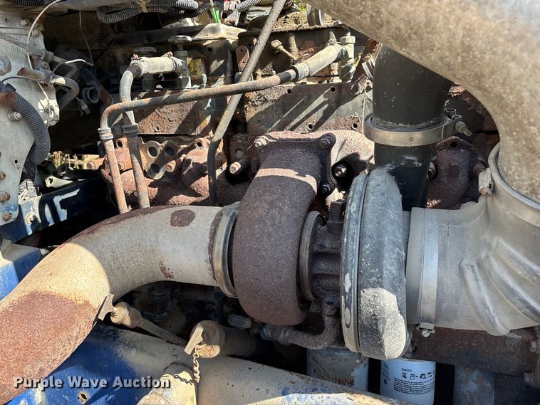 image for item FG0338 1995 Freightliner USF-1E truck cab and chassis