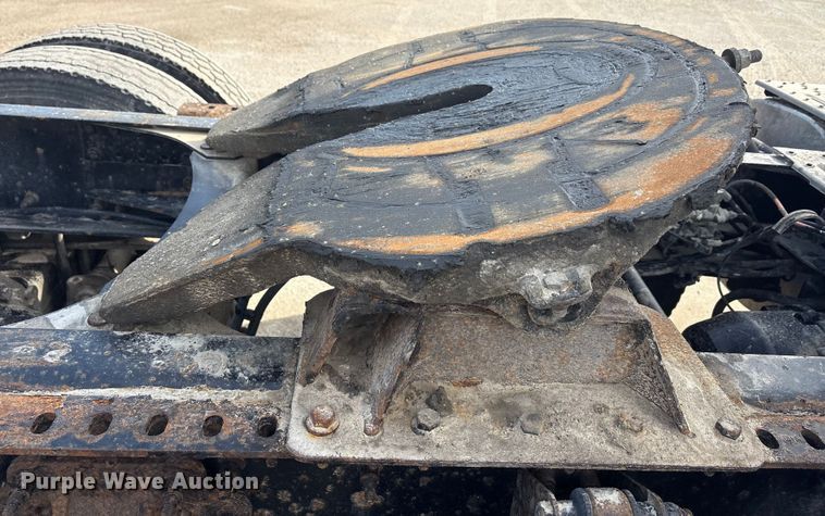 image for item FG1006 2016 Mack CXU613 semi truck