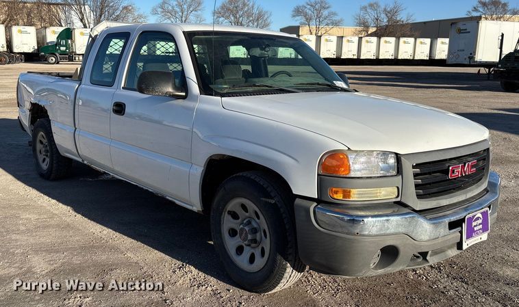image for item FG1091 2006 GMC Sierra 1500 Ext. Cab pickup truck