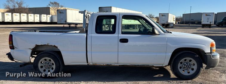 image for item FG1091 2006 GMC Sierra 1500 Ext. Cab pickup truck