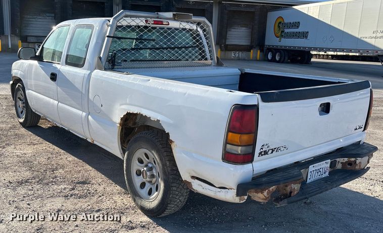 image for item FG1091 2006 GMC Sierra 1500 Ext. Cab pickup truck