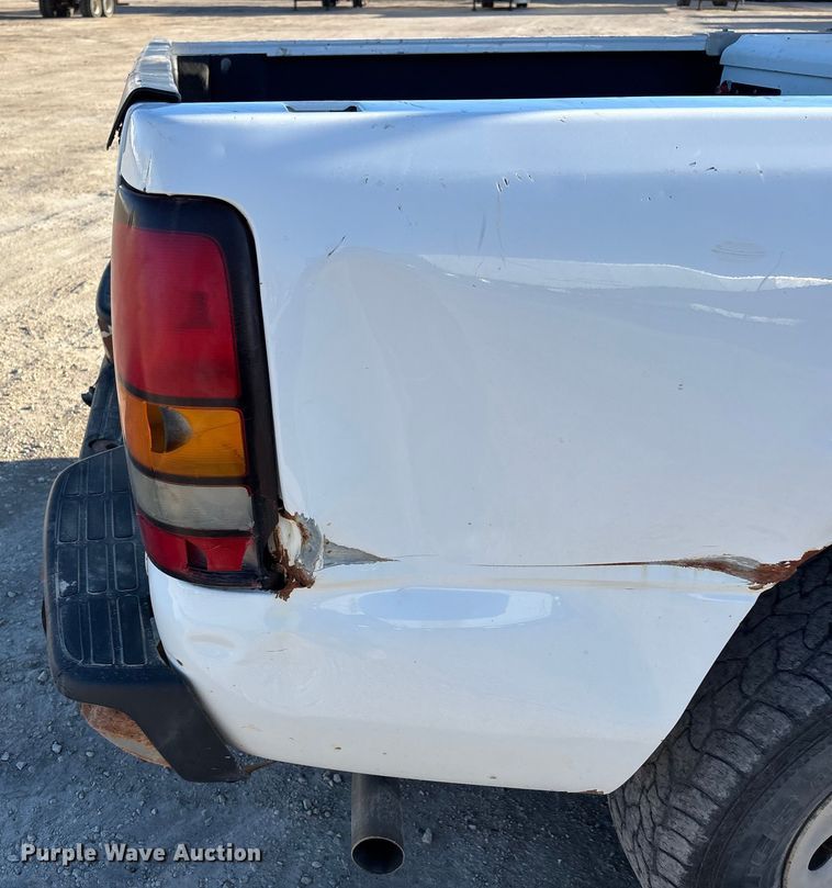 image for item FG1091 2006 GMC Sierra 1500 Ext. Cab pickup truck