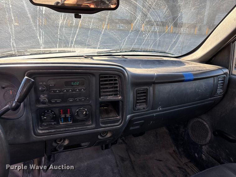 image for item FG1091 2006 GMC Sierra 1500 Ext. Cab pickup truck