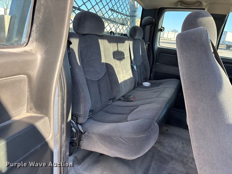 image for item FG1091 2006 GMC Sierra 1500 Ext. Cab pickup truck