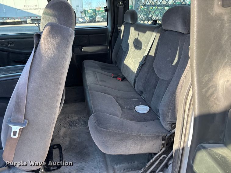image for item FG1091 2006 GMC Sierra 1500 Ext. Cab pickup truck
