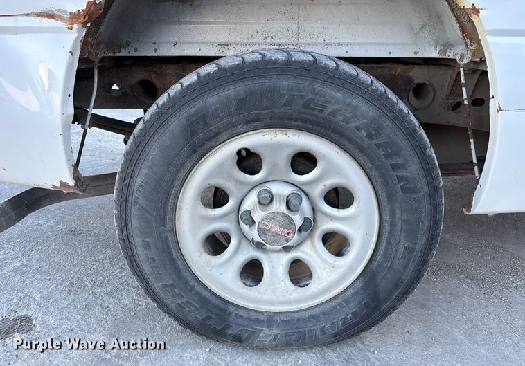 image for item FG1091 2006 GMC Sierra 1500 Ext. Cab pickup truck
