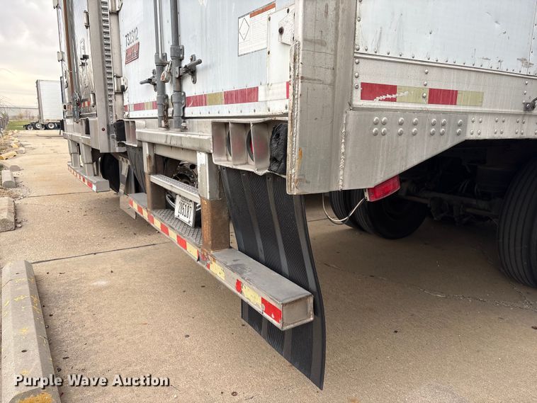 image for item FG2818 2001 Great Dane 701 TZ-1A refrigerated van trailer