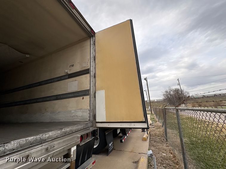 image for item FG2818 2001 Great Dane 701 TZ-1A refrigerated van trailer