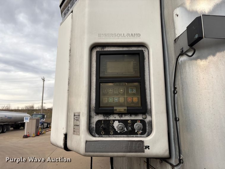 image for item FG2818 2001 Great Dane 701 TZ-1A refrigerated van trailer
