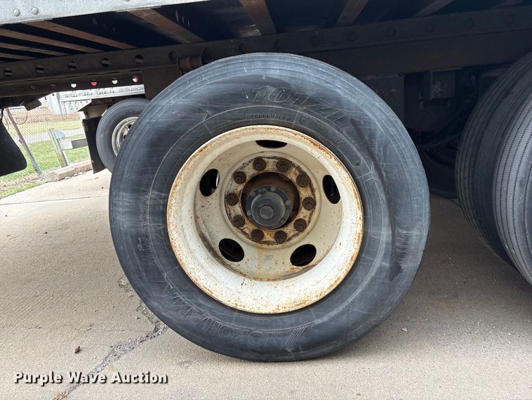 image for item FG2818 2001 Great Dane 701 TZ-1A refrigerated van trailer