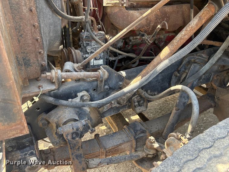 image for item FG2962 1979 International Harvester F-2275 semi truck