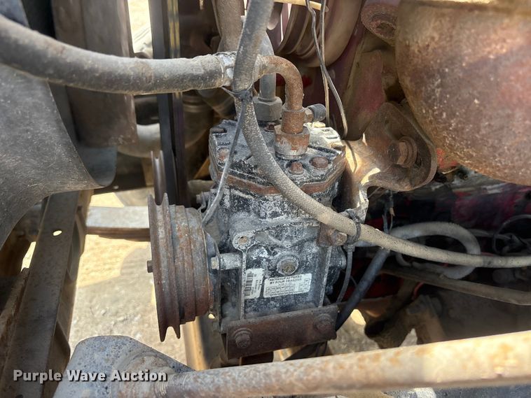 image for item FG2962 1979 International Harvester F-2275 semi truck