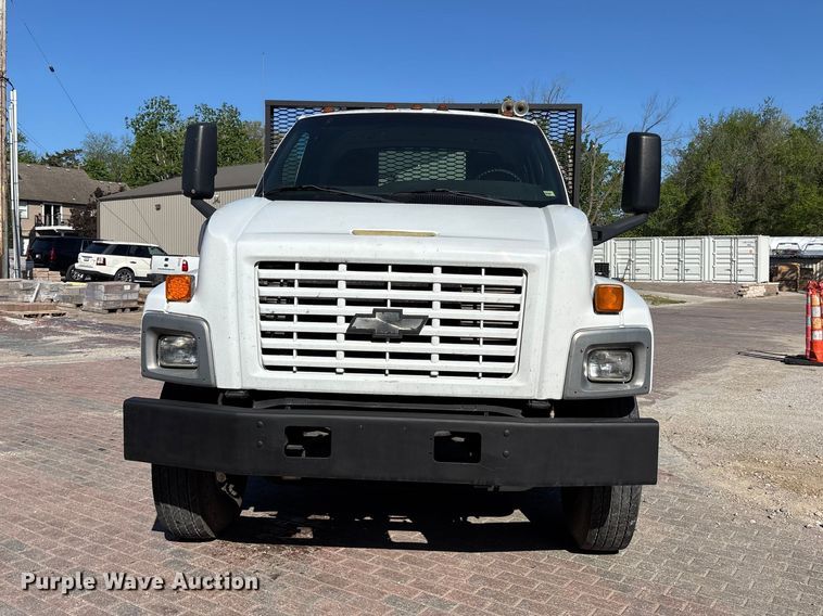 image for item FH7064 2003 Chevrolet C8500 flatbed truck