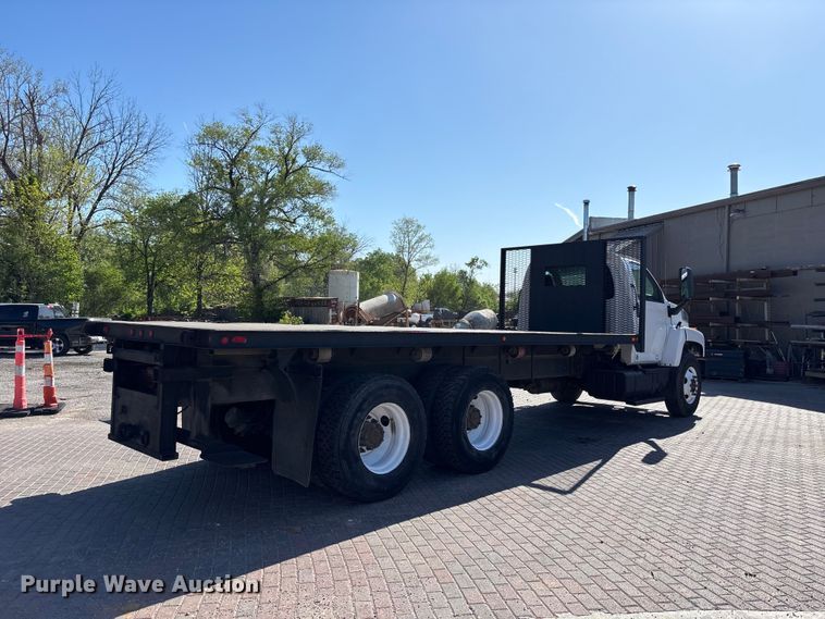 image for item FH7064 2003 Chevrolet C8500 flatbed truck