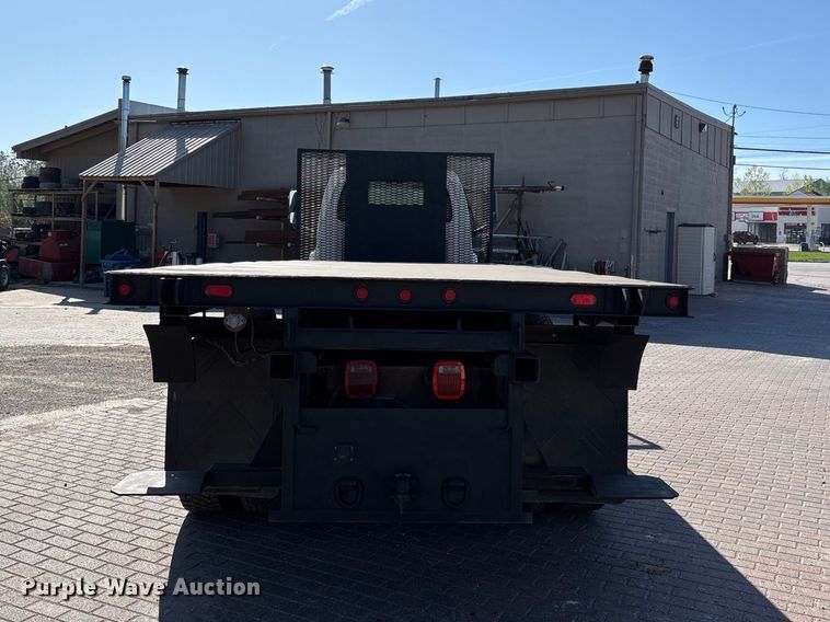 image for item FH7064 2003 Chevrolet C8500 flatbed truck