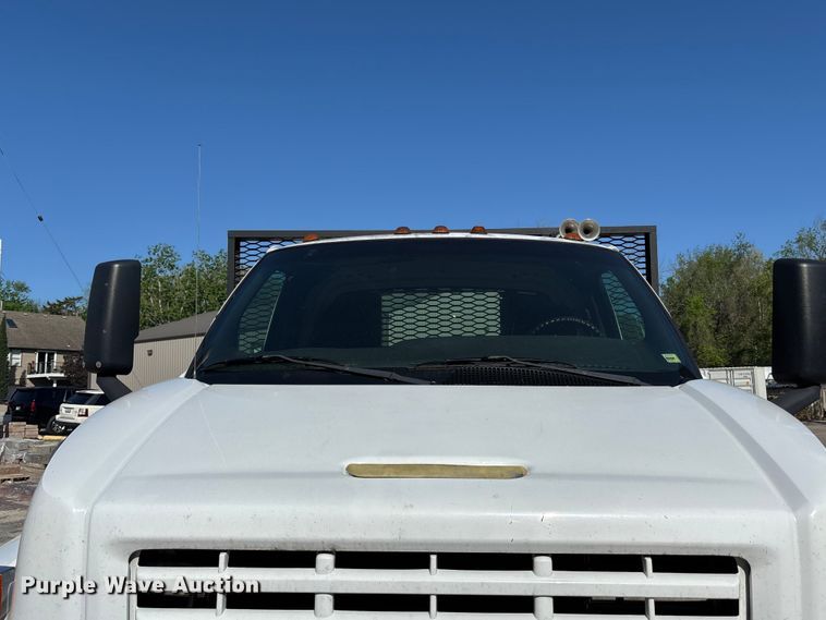 image for item FH7064 2003 Chevrolet C8500 flatbed truck