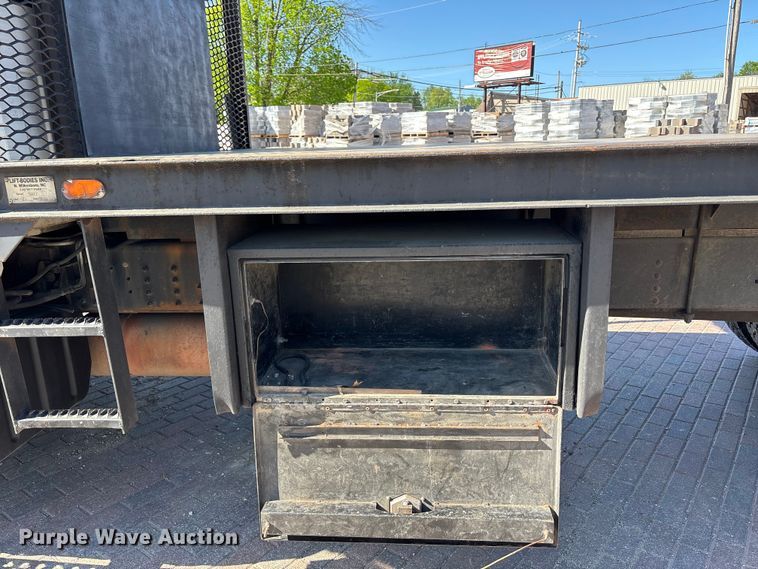 image for item FH7064 2003 Chevrolet C8500 flatbed truck