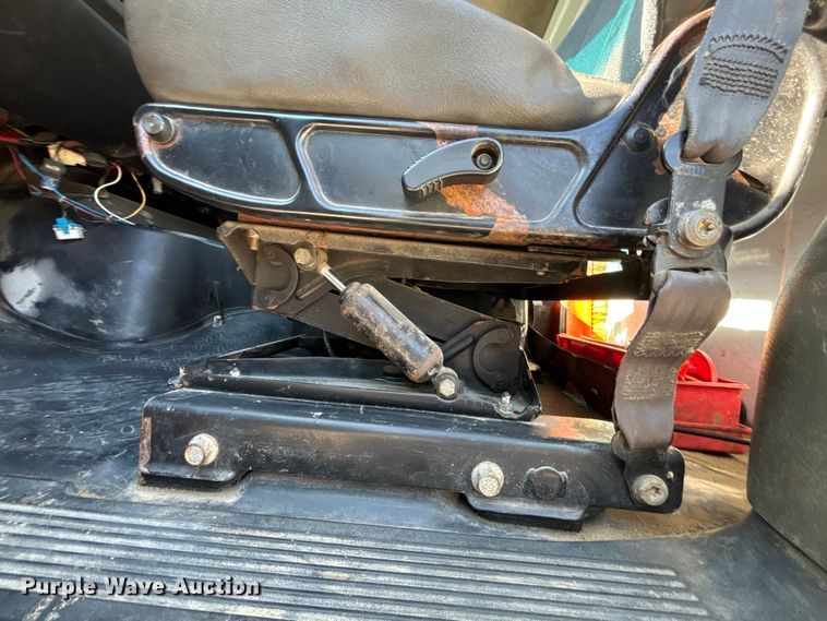 image for item FH7064 2003 Chevrolet C8500 flatbed truck