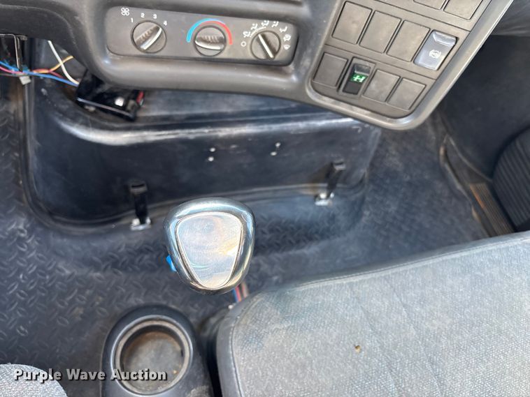 image for item FH7064 2003 Chevrolet C8500 flatbed truck