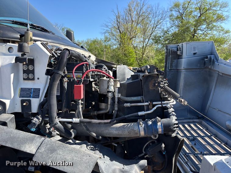 image for item FH7064 2003 Chevrolet C8500 flatbed truck