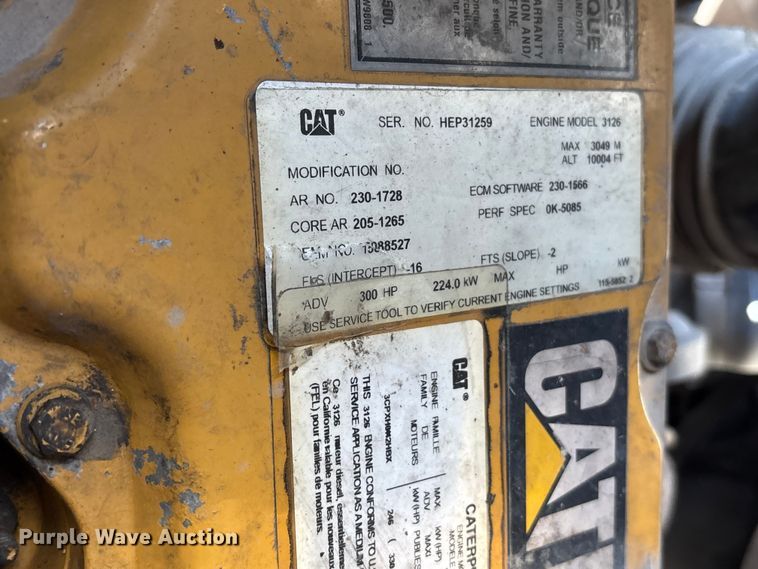 image for item FH7064 2003 Chevrolet C8500 flatbed truck