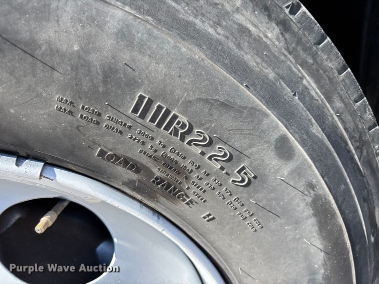 image for item FH7064 2003 Chevrolet C8500 flatbed truck