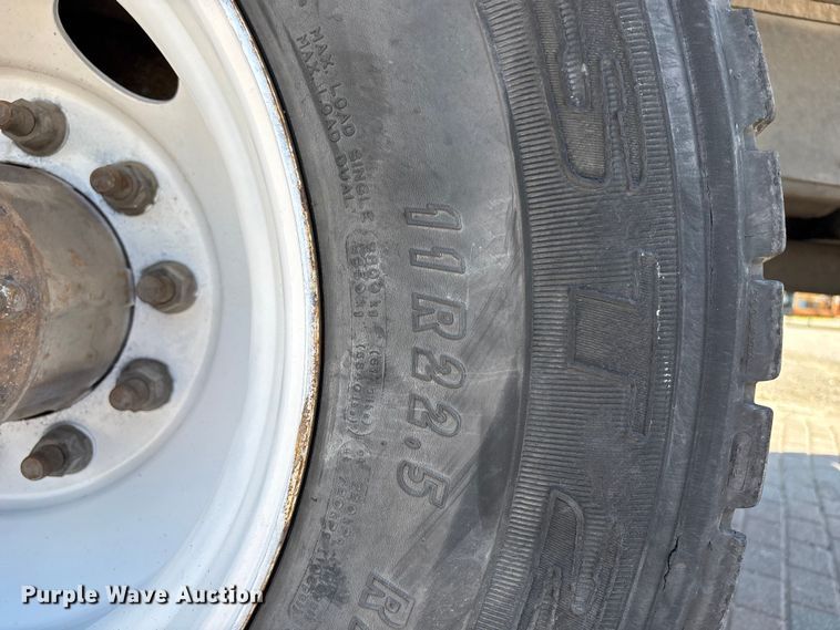 image for item FH7064 2003 Chevrolet C8500 flatbed truck