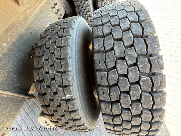 image for item FH7064 2003 Chevrolet C8500 flatbed truck