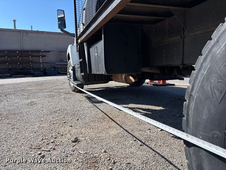 image for item FH7064 2003 Chevrolet C8500 flatbed truck