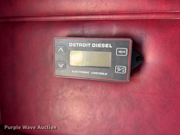 image for item FH7110 2000 Peterbilt 378 semi truck