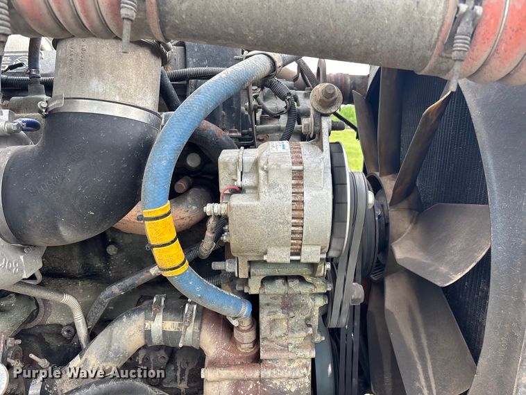 image for item FH7110 2000 Peterbilt 378 semi truck