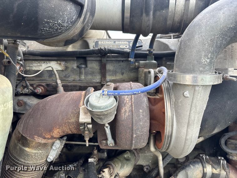 image for item FH7110 2000 Peterbilt 378 semi truck