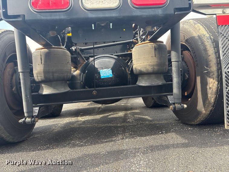 image for item FI0165 2021 Kenworth T680 semi truck