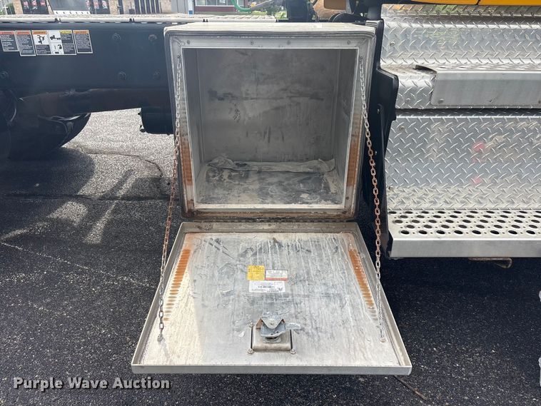 image for item FI0165 2021 Kenworth T680 semi truck