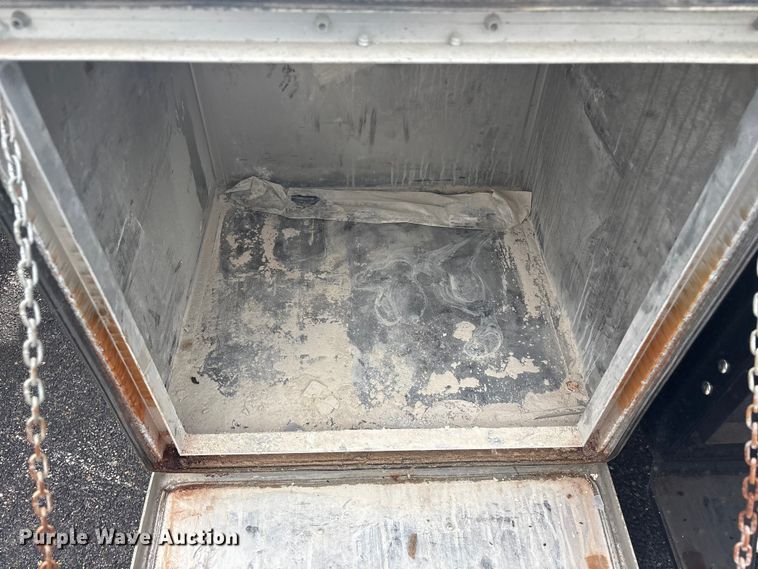 image for item FI0165 2021 Kenworth T680 semi truck