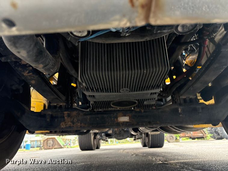 image for item FI0165 2021 Kenworth T680 semi truck