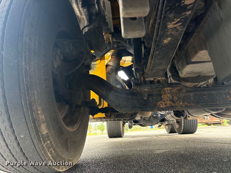 image for item FI0165 2021 Kenworth T680 semi truck