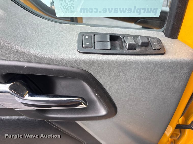 image for item FI0165 2021 Kenworth T680 semi truck