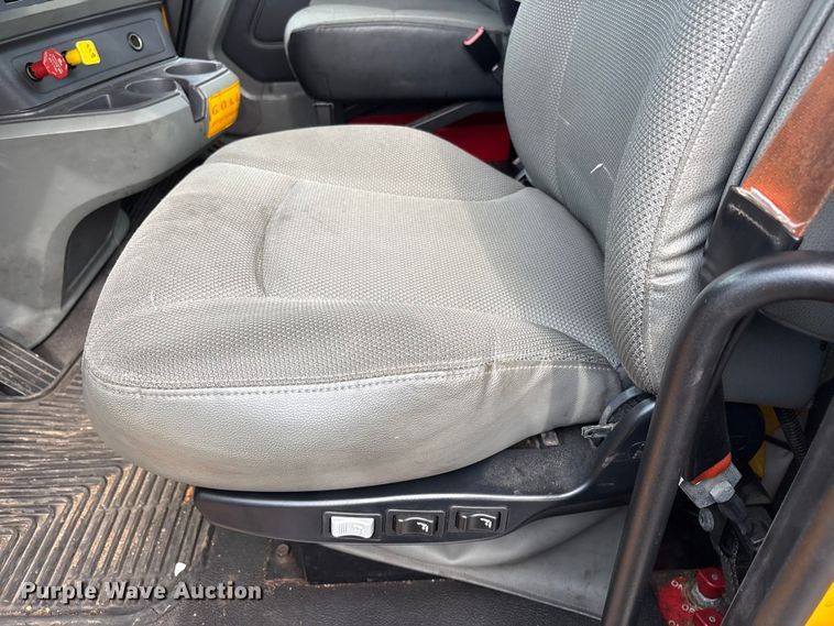 image for item FI0165 2021 Kenworth T680 semi truck