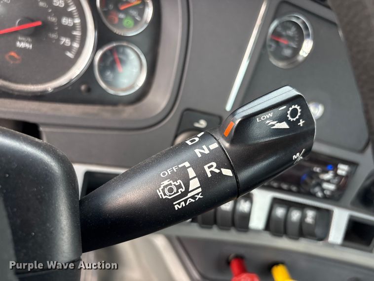 image for item FI0165 2021 Kenworth T680 semi truck