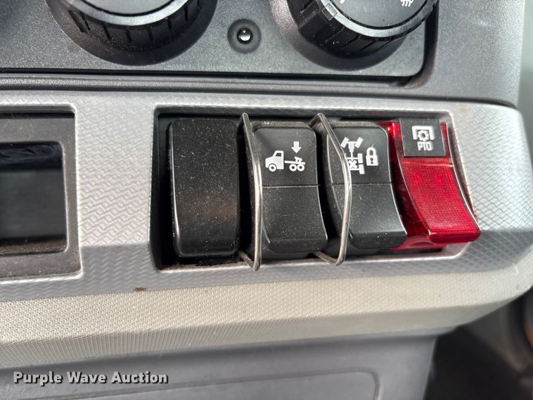 image for item FI0165 2021 Kenworth T680 semi truck