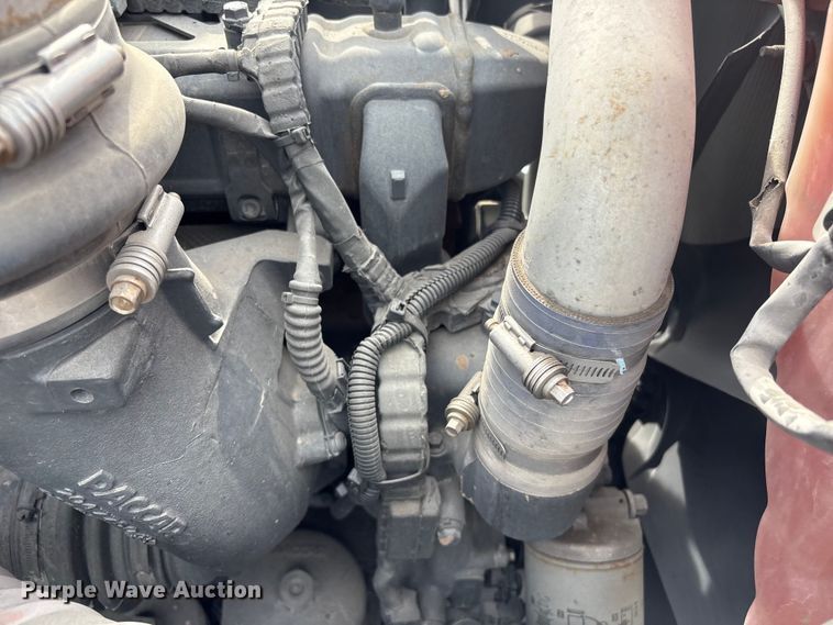 image for item FI0165 2021 Kenworth T680 semi truck