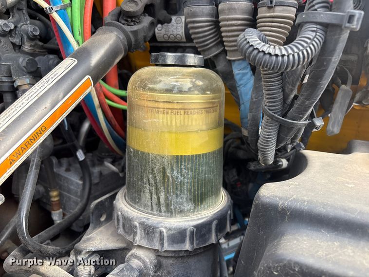 image for item FI0165 2021 Kenworth T680 semi truck